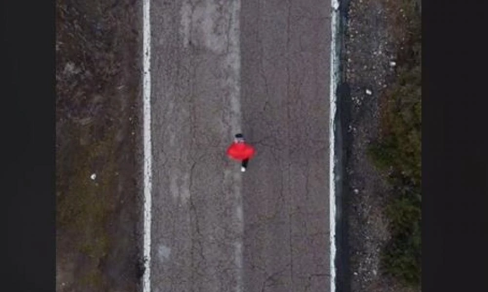 Όταν η τρέλα "ταξιδεύει" στο χρόνο: Έρχεται από το 2028 και είναι ο τελευταίος άνθρωπος στη Γη